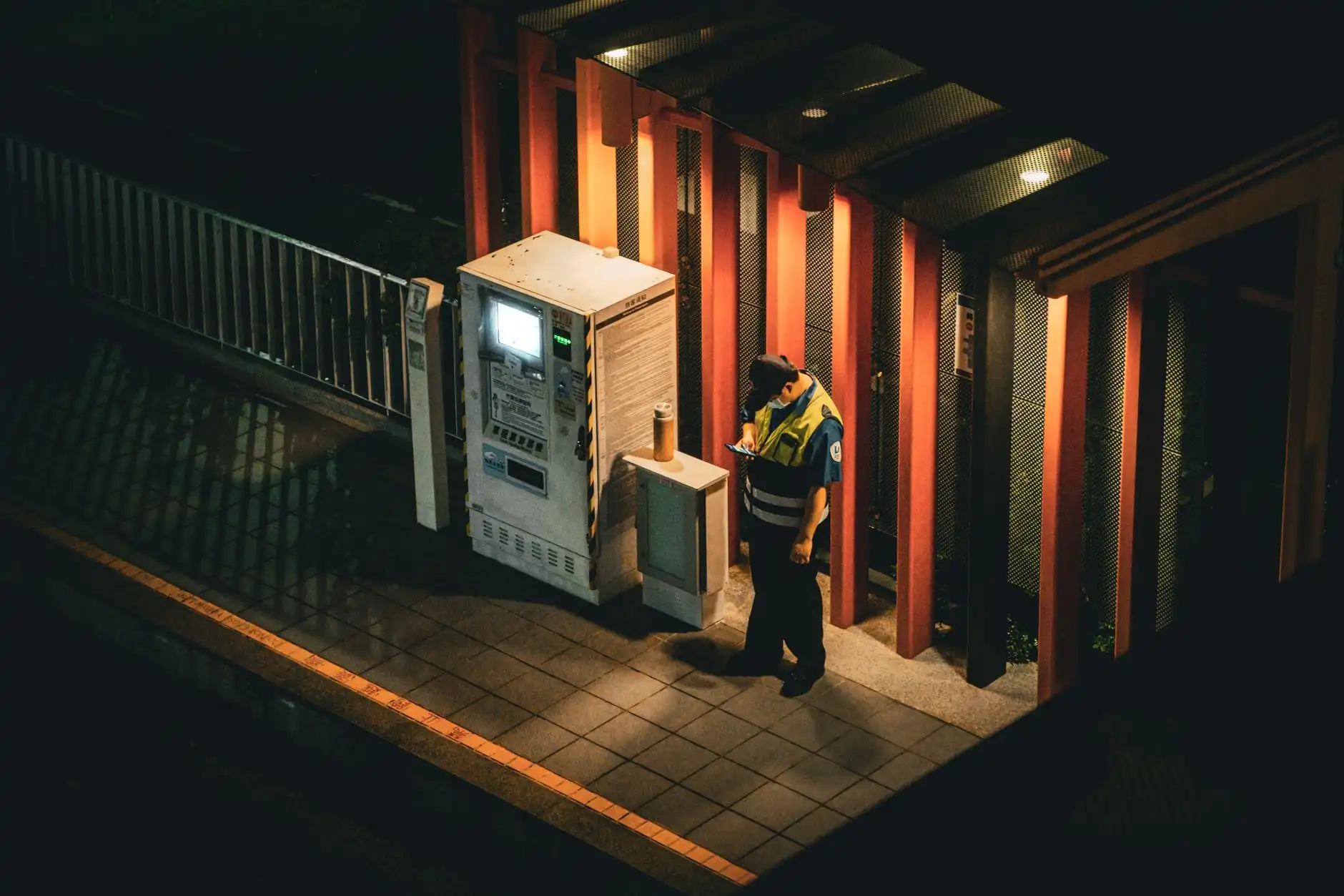 上海合同纠纷案件代理实务要点与证据收集指南