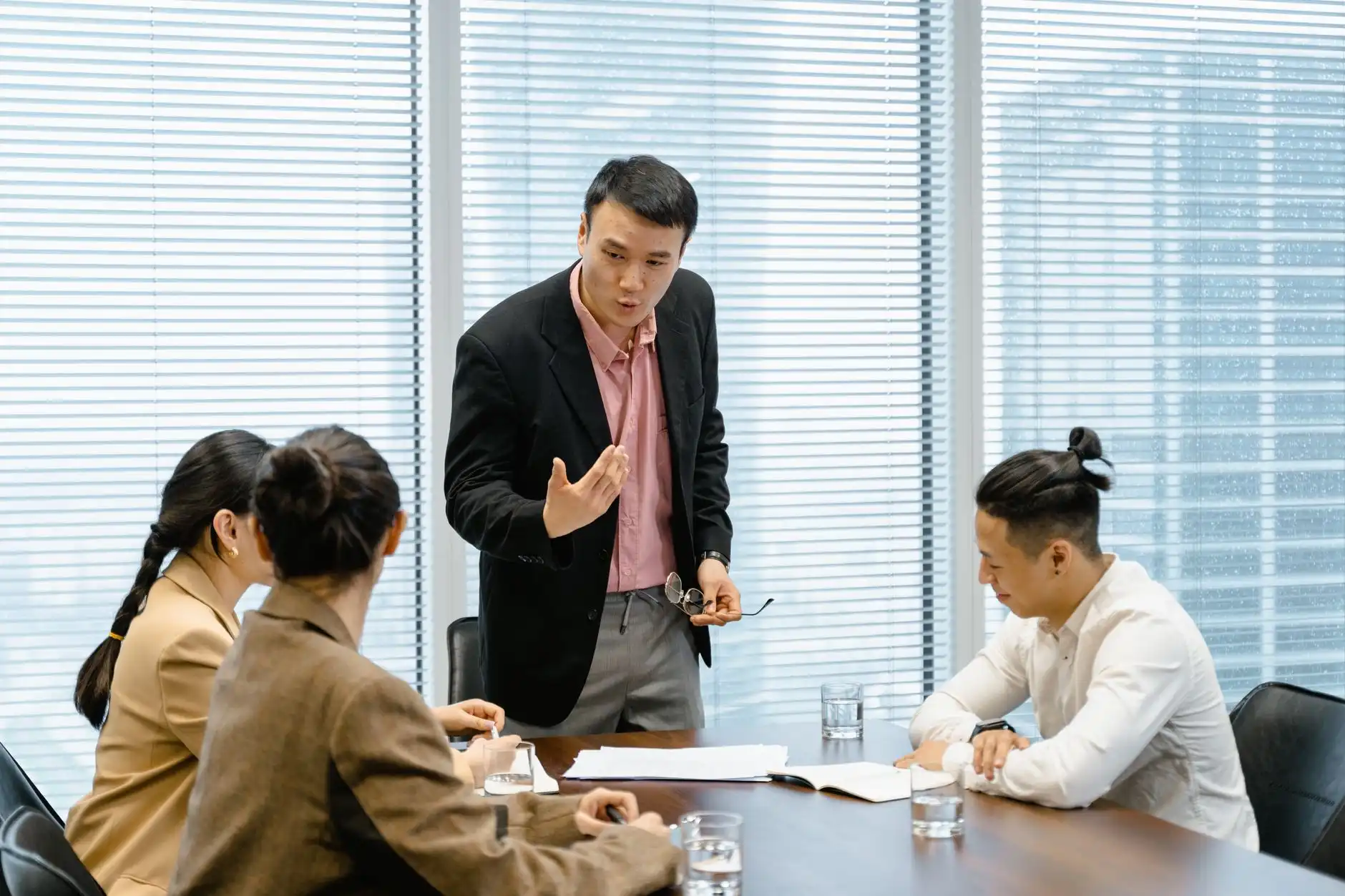 2025年劳动仲裁新规对中小企业用工合规的影响